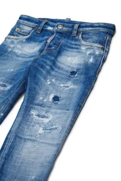 DSQUARED2 Straight Jeans With Tears And Stains - Clement -Bambini Abbigliamento Negozio DQ01Q3D0ABYDQ01 03 1a15a0fa 80a8 4f9e 9bfc 72291de56458