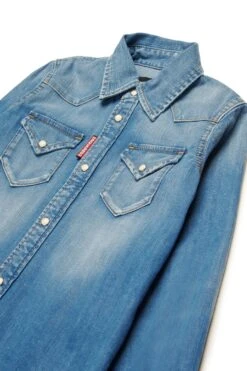 DSQUARED2 Medium Blue Shaded Denim Shirt -Bambini Abbigliamento Negozio DQ2887D0AC5DQ01 03 be0351b0 1b49 4ea7 b878 150f92e8e0d4