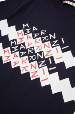 Marni T-shirt Branded With Promenade Logo -Bambini Abbigliamento Negozio M01368M00RF0M803 04 2efba470 04a6 48fa a45d fdbe137b8dce