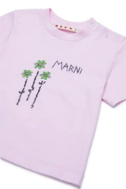 Marni T-shirt With Embroidered Flowers 7 Marni T-shirt With Embroidered Flowers -Bambini Abbigliamento Negozio M01435M00RF0M347 03 ef377399 ea2a 4976 a8af 6ae0eb057aff