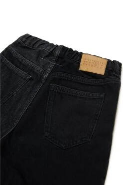 MM6 Maison Margiela Two-tone Denim Shorts With Lettering -Bambini Abbigliamento Negozio M60742MM04RM602 04 a471f4ba de34 4b36 b5d0 cfcb83594cc4