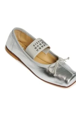MM6 Maison Margiela Square-toed Leather Ballet Flats -Bambini Abbigliamento Negozio W00355WW003AH91D 04 d8a32d43 0261 48db aad3 9c26452473d9